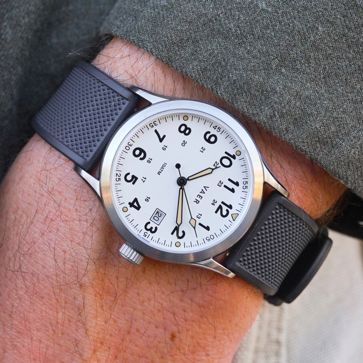 Vaer Watches S3 Calendar Field White - 36mm Quartz