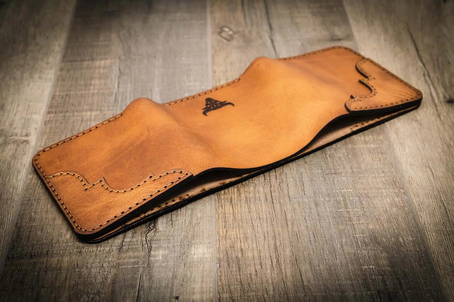 Bull Sheath Leather Western Trifold Wallet - Saddle Tan