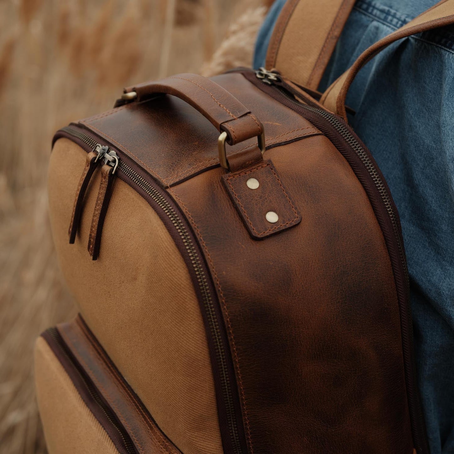 Kodiak Leather 25L Traveler Canvas Backpack
