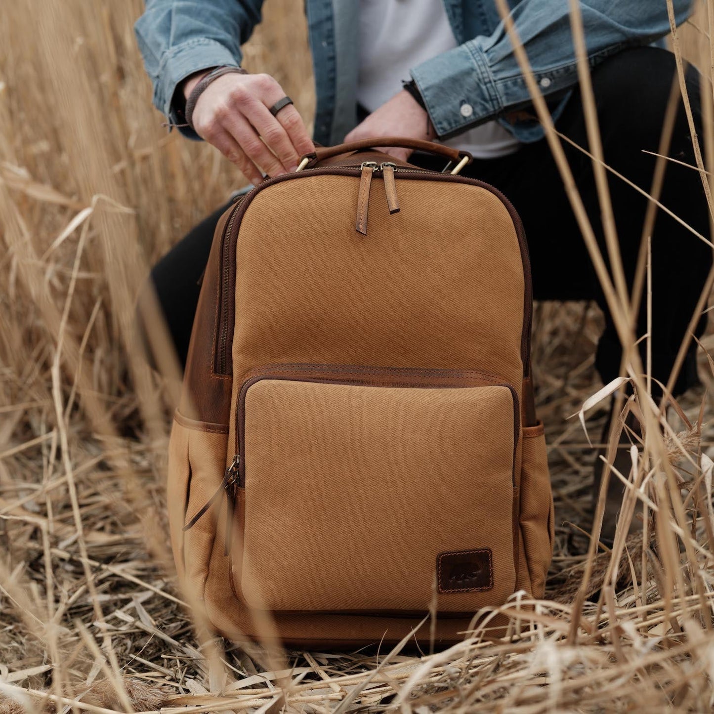 Kodiak Leather 25L Traveler Canvas Backpack