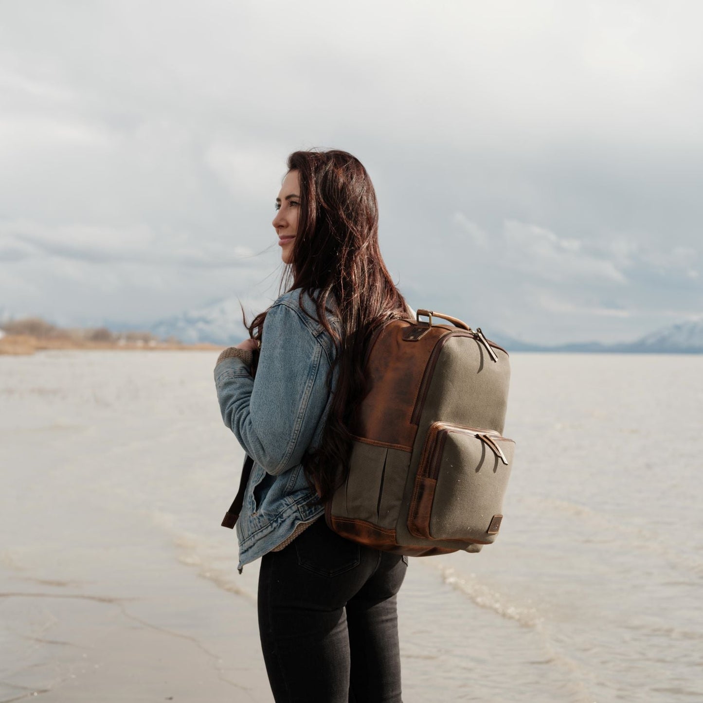 Kodiak Leather 25L Traveler Canvas Backpack