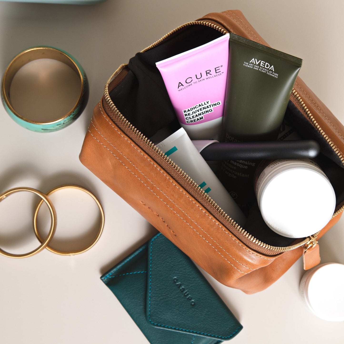 Casupo Toiletry Travel Bag - Natural