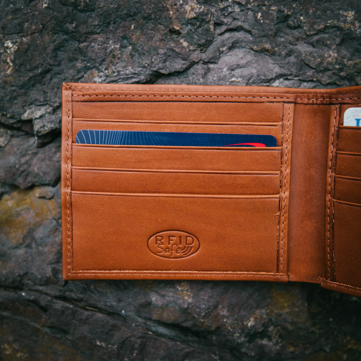 Kodiak Leather Slim RFID Bifold