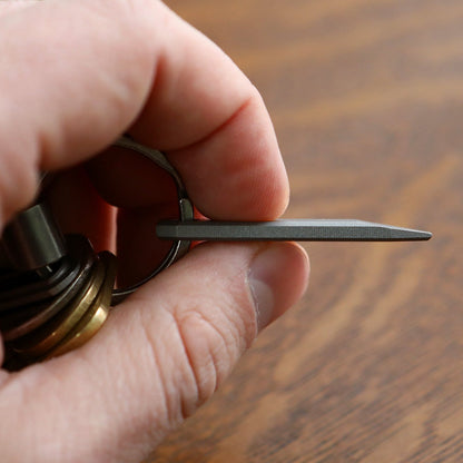 Big Idea Design Mini Titanium Pry Bar