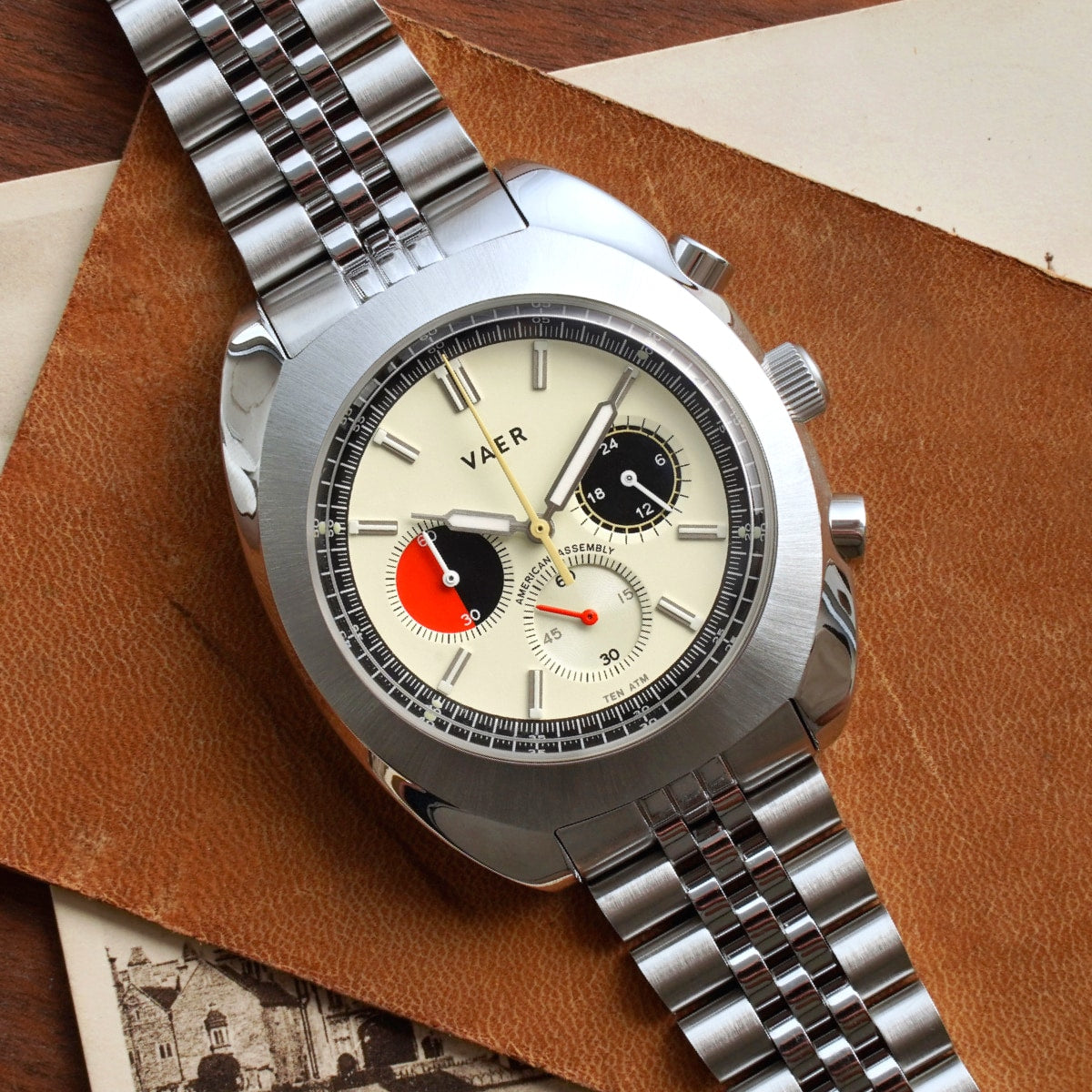Vaer Watches R1 USA Racing Chronograph - Cream 42mm