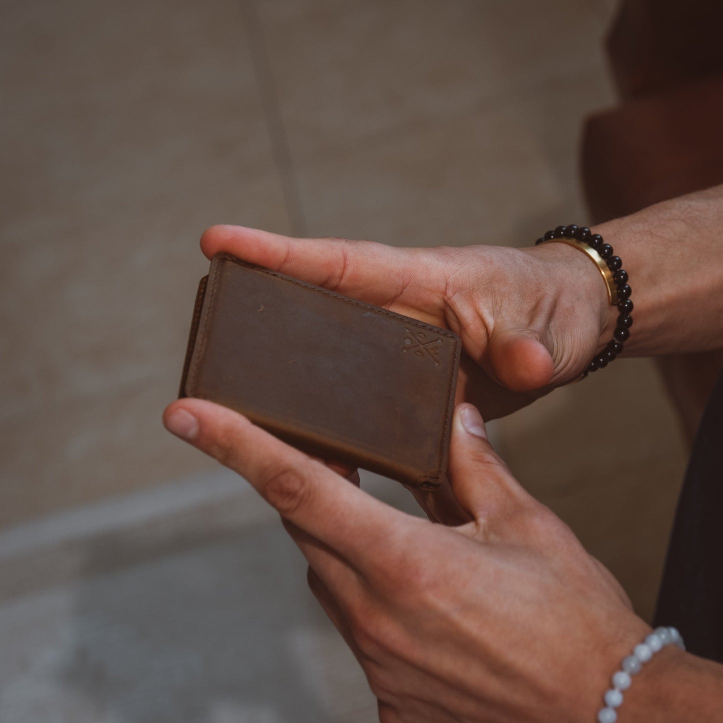 Double Oak Essentials Cloud Wallet