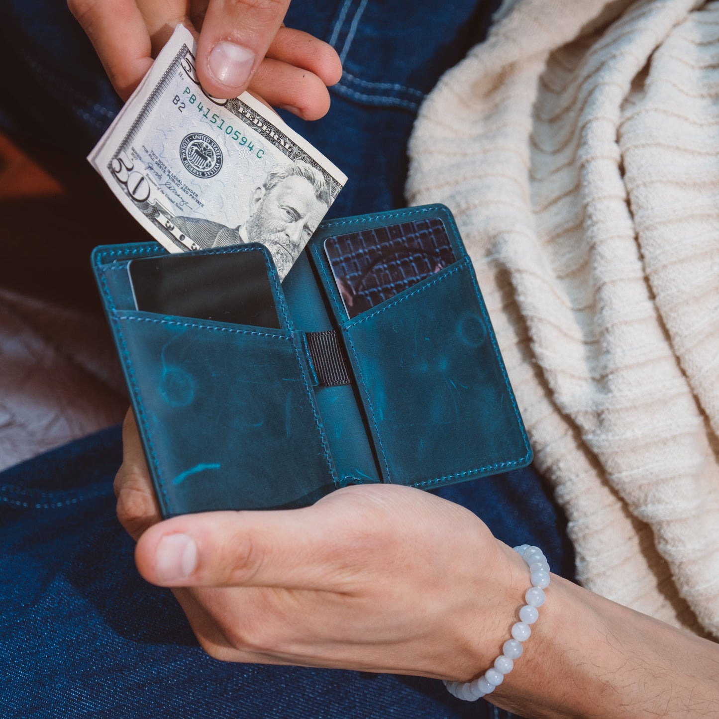 Double Oak Essentials Cloud Wallet