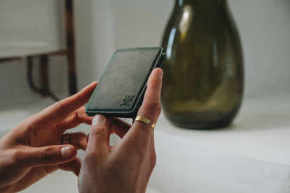 Double Oak Essentials Cloud Wallet