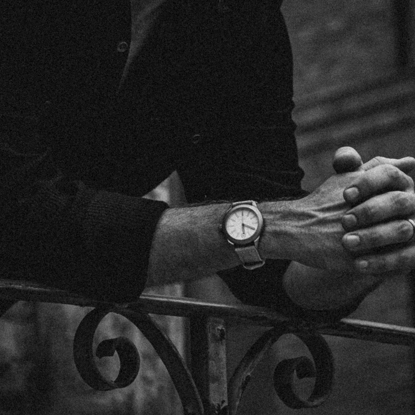 Big Idea Design Ti Base Line Field Watch
