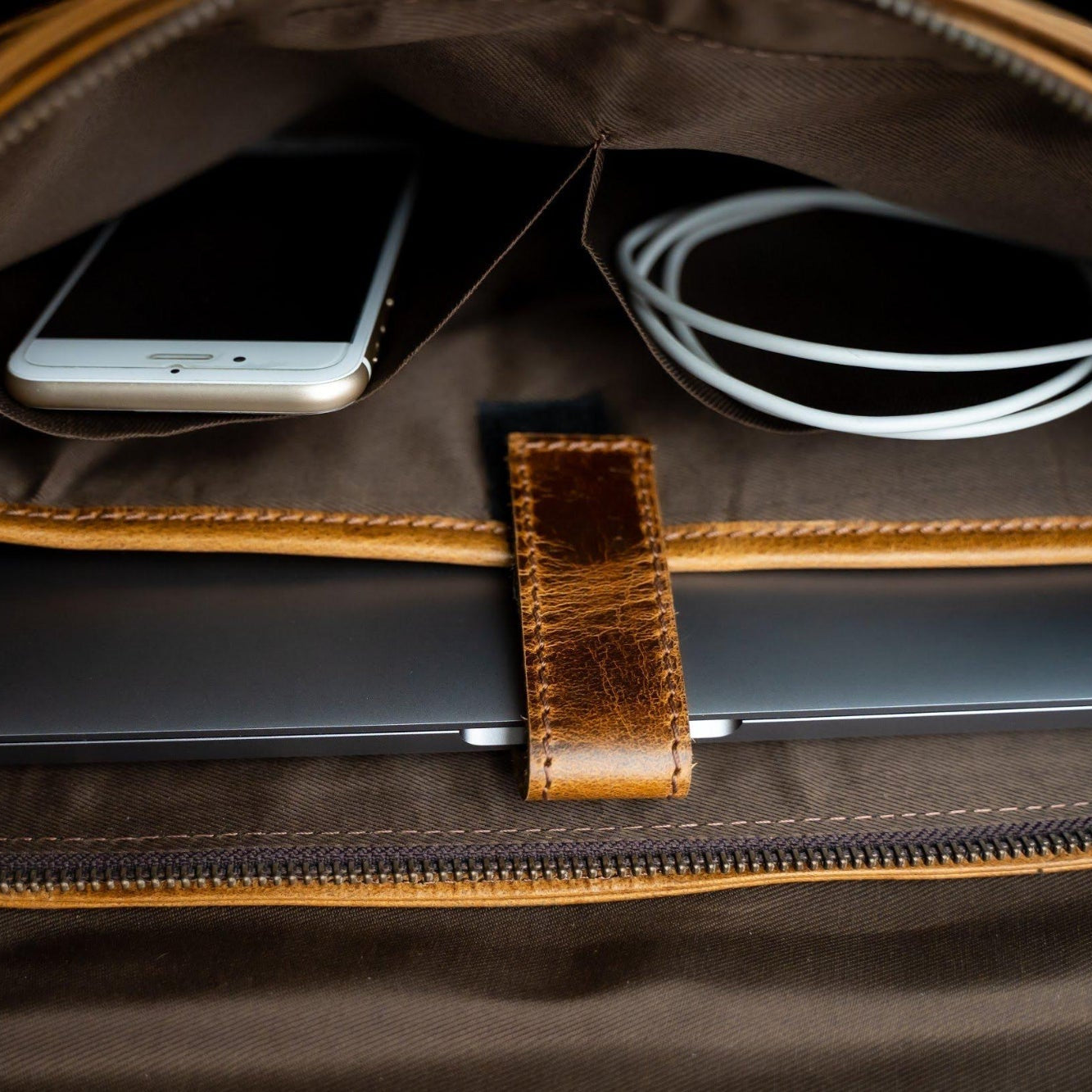 Kodiak Leather Buffalo Leather Messenger