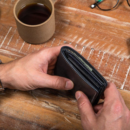 Casupo Large Billfold Wallet - Black