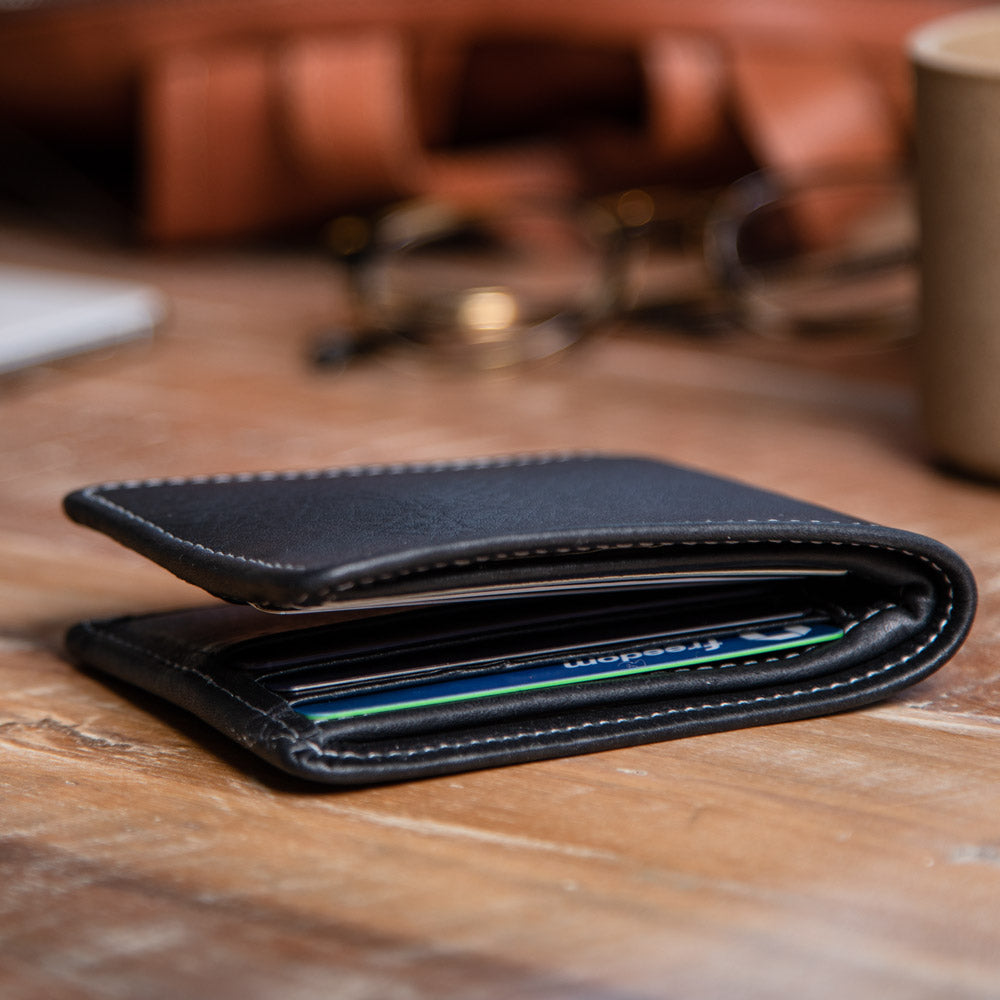 Casupo Large Billfold Wallet - Black