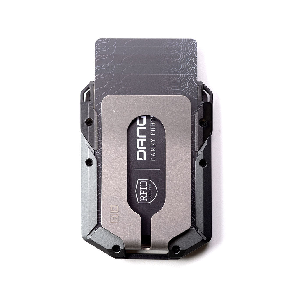DANGO M4 MAVERICK™ RAIL WALLET with TITANIUM CLIP