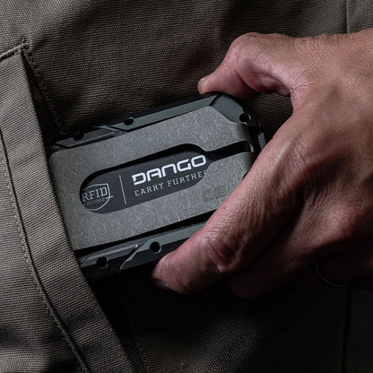 DANGO M4 MAVERICK™ RAIL WALLET with TITANIUM CLIP