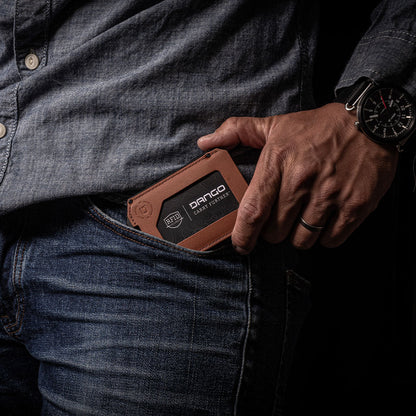 DANGO M4 MAVERICK™ RAIL WALLET with TITANIUM CLIP