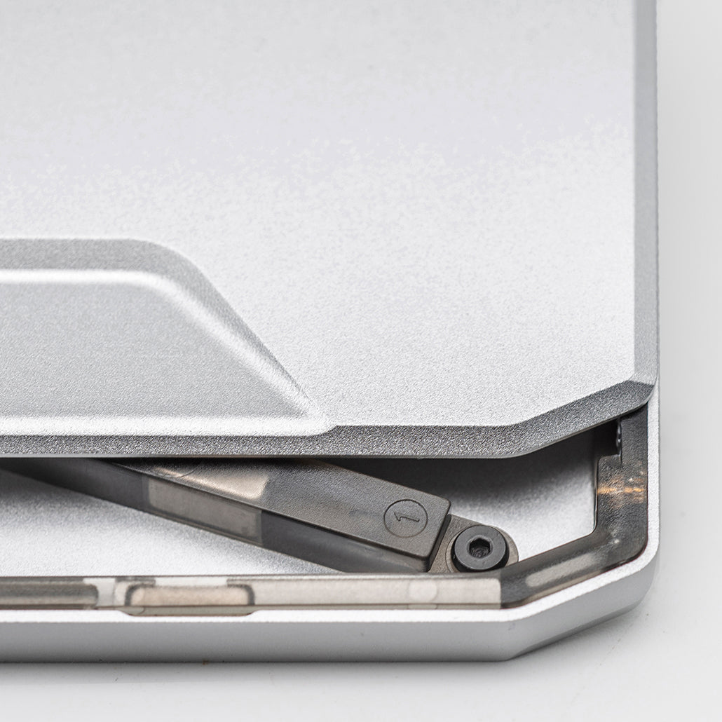 DANGO SK1 SLIDE KICK WALLET WITH TITANIUM MONEY CLIP