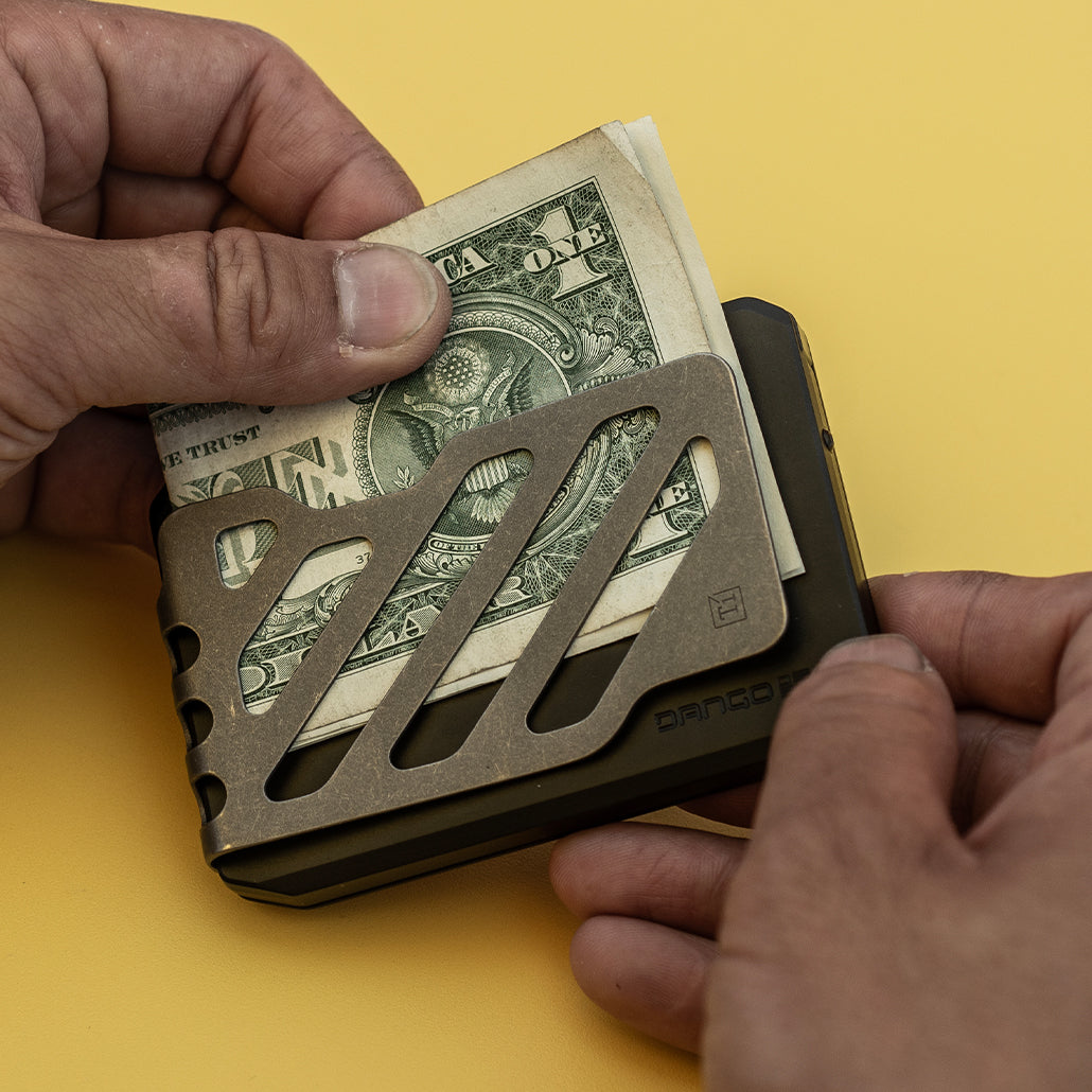 DANGO SK1 TITANIUM MONEY CLIP